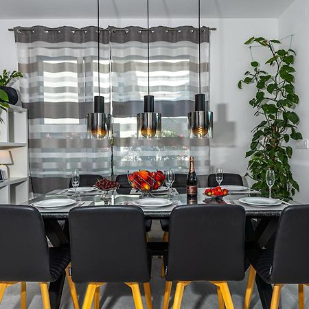 Luxury Villas White Sails Pinezići Eksteriør billede