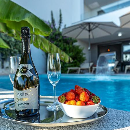 Luxury Villas White Sails Pinezići Eksteriør billede