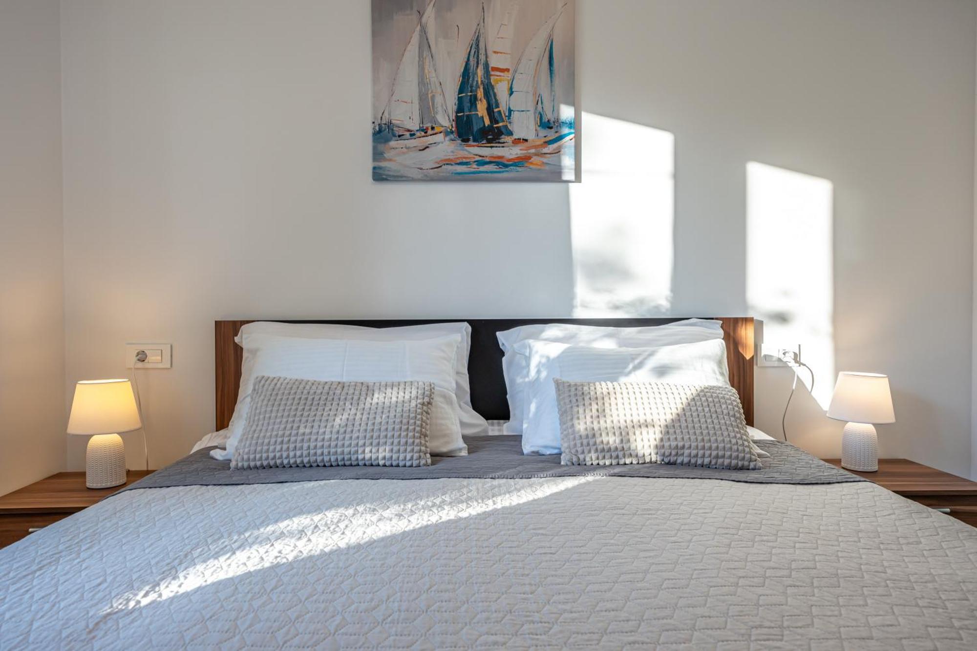 Luxury Villas White Sails Pinezići Eksteriør billede