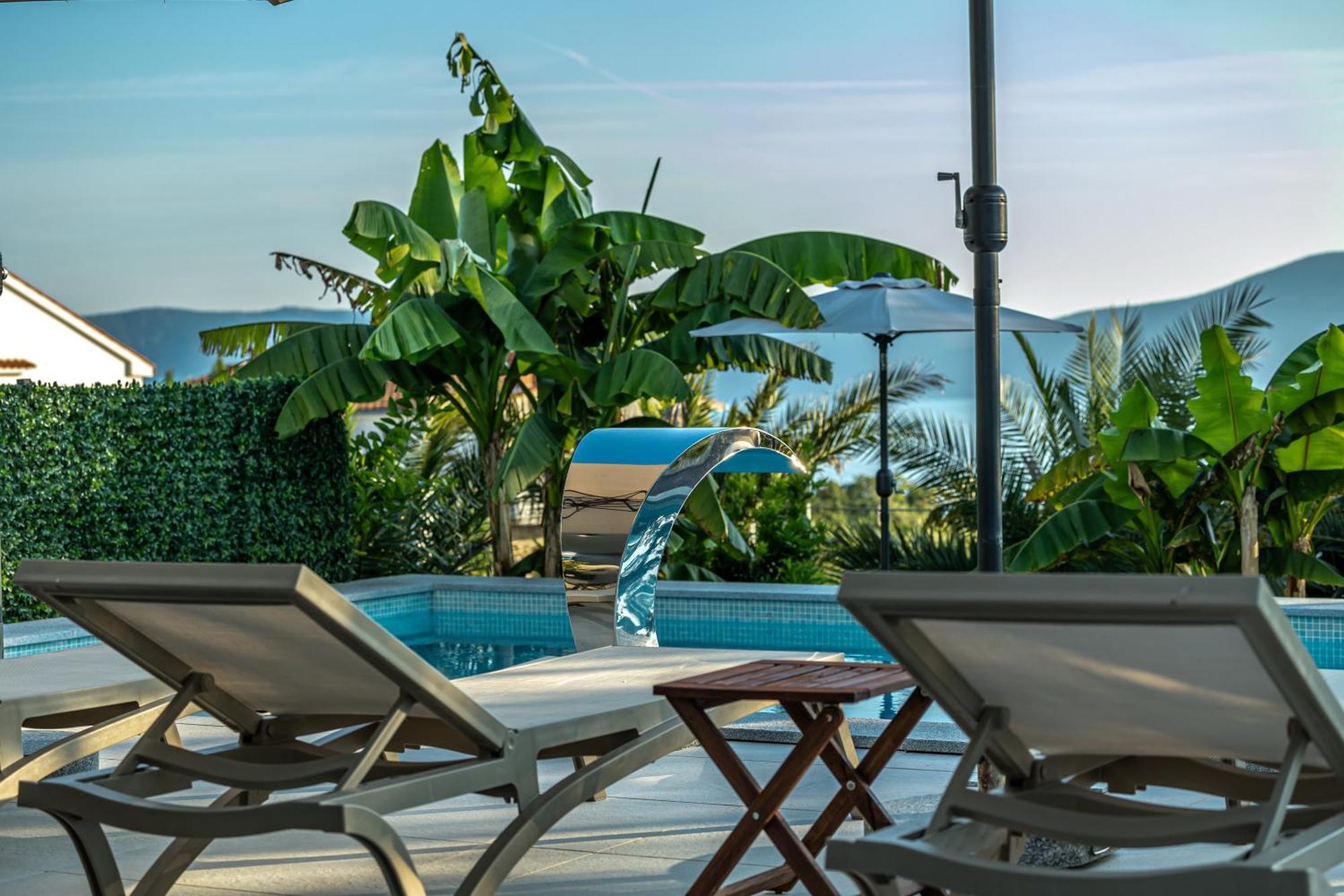 Luxury Villas White Sails Pinezići Eksteriør billede