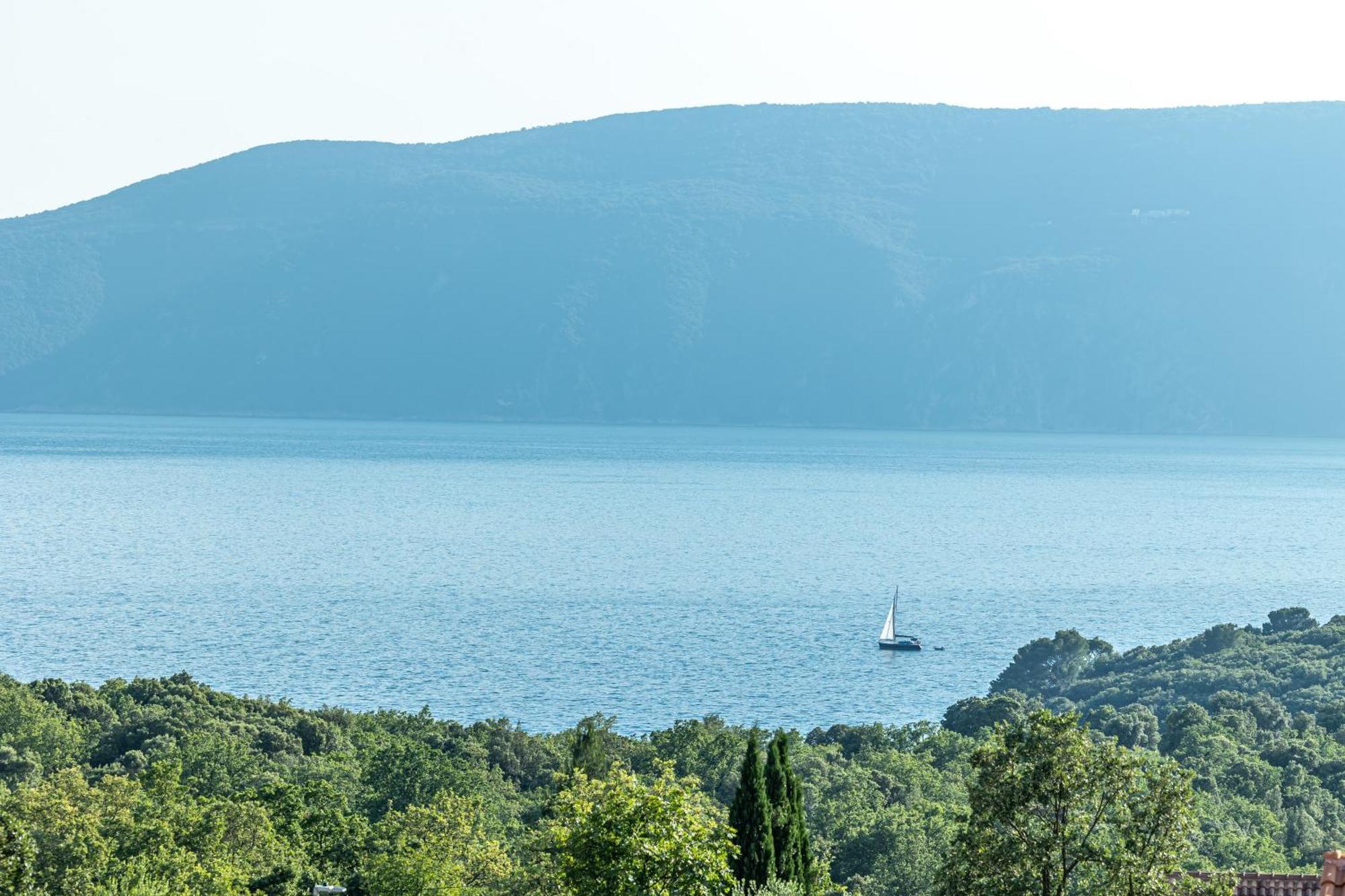 Luxury Villas White Sails Pinezići Eksteriør billede
