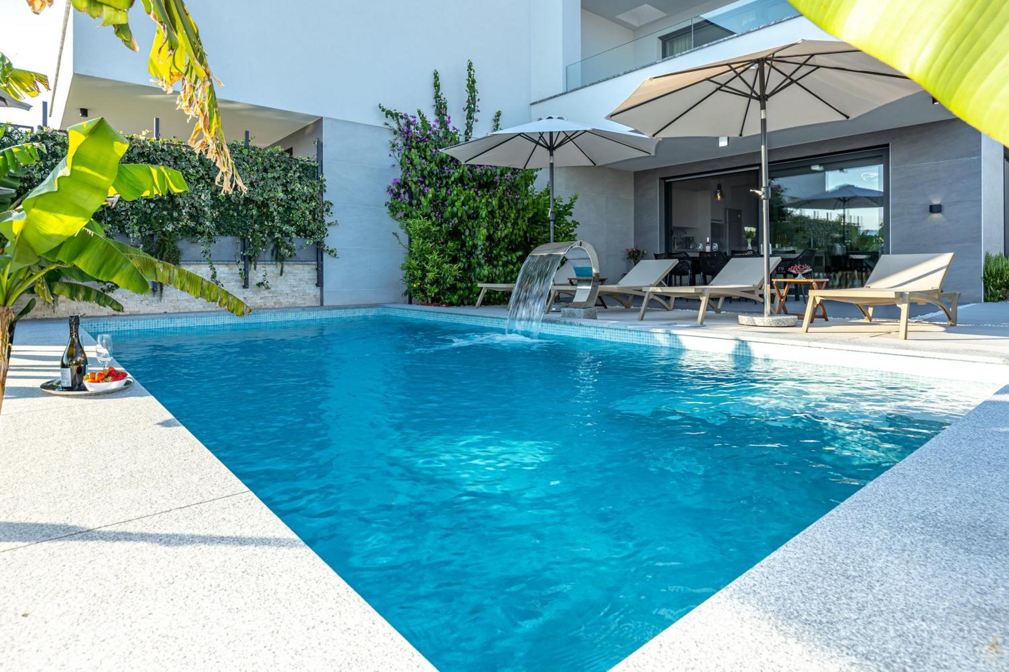 Luxury Villas White Sails Pinezići Eksteriør billede