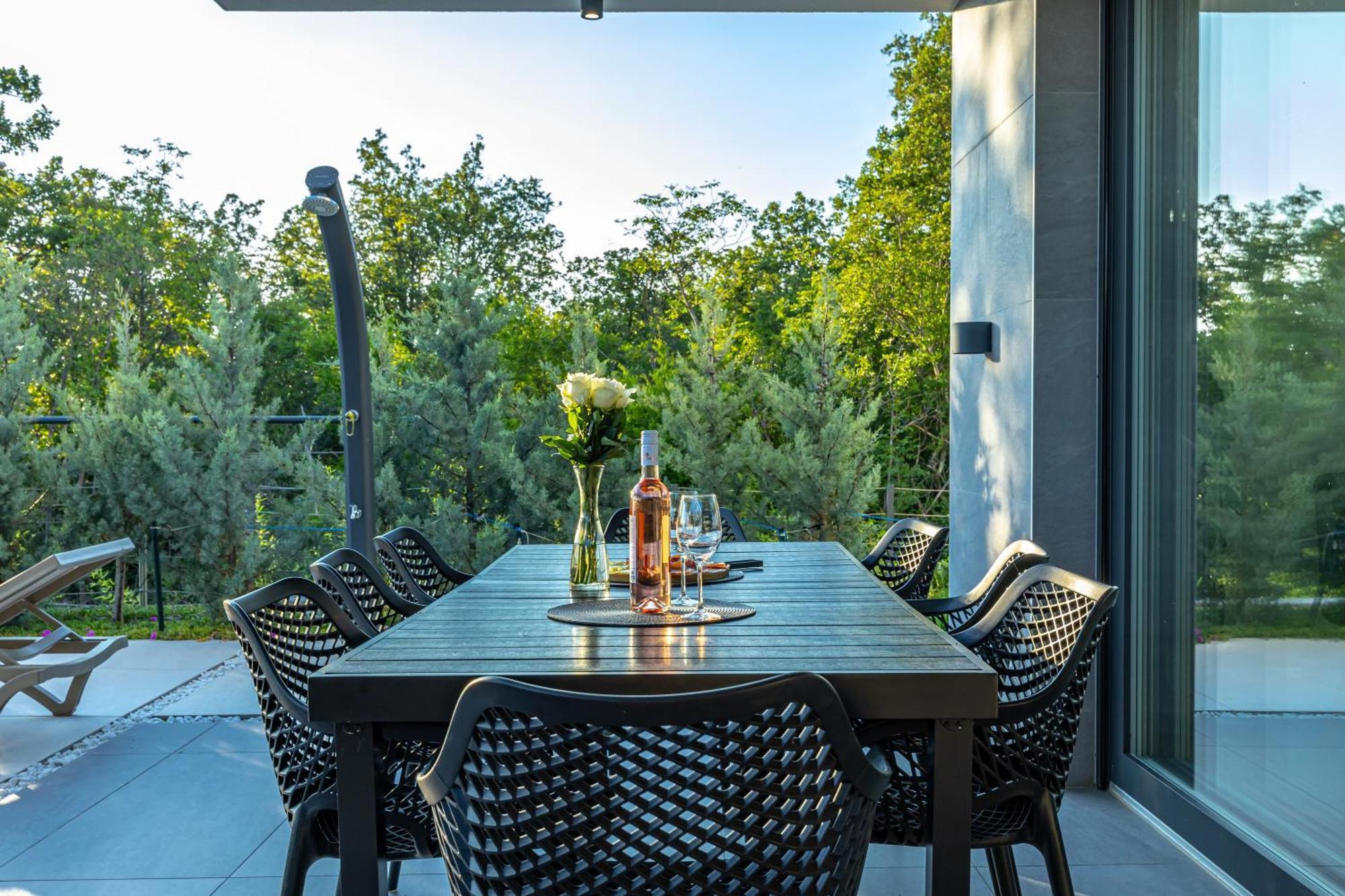 Luxury Villas White Sails Pinezići Eksteriør billede